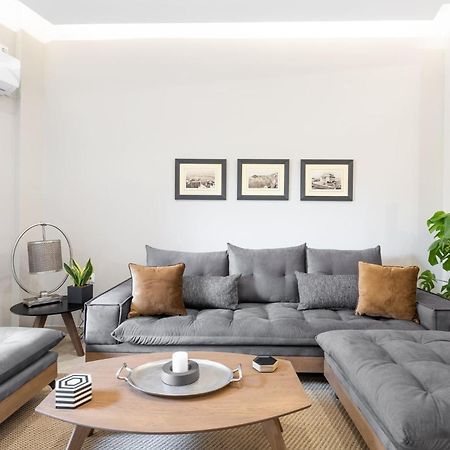 Deluxe 3-Bdrm Urban-Industrial Apt At Acropolis Athens Exterior photo